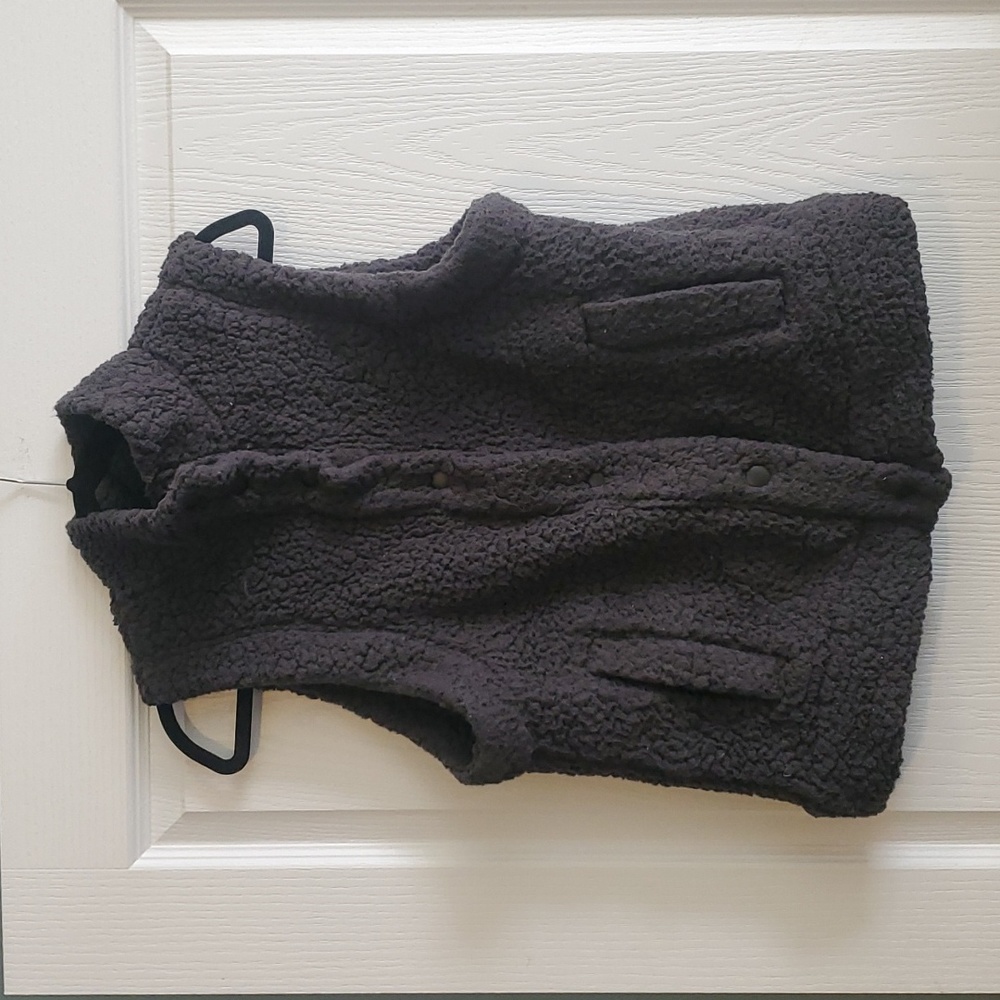 Aerie warm cozy sherpa vest